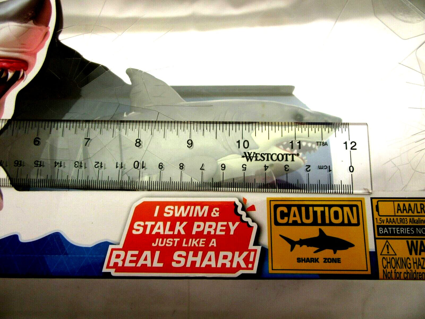 Robo Great White Shark Red Light up Eyes, Swims & Stalks Prey