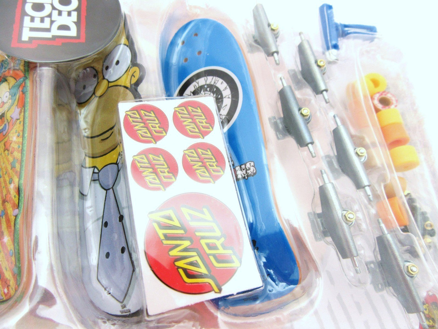 Tech Deck ~ Santa Cruz ~ Skateboard  / Fingerboard ~ The Simpsons ~ 4 Pack