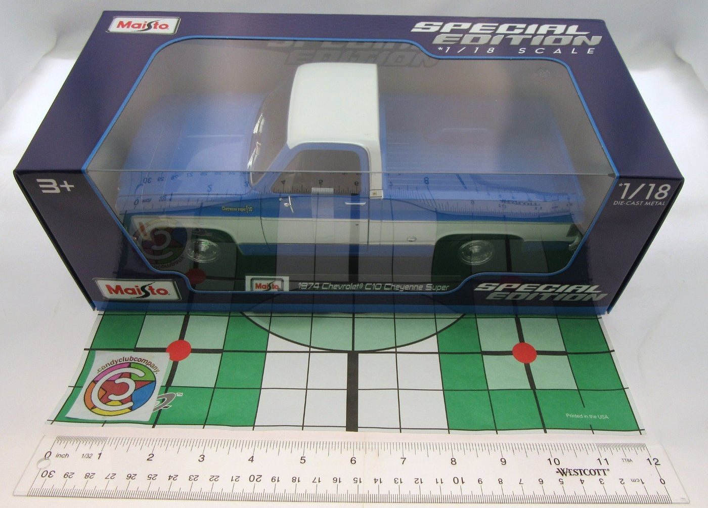 1974 Chevrolet C10 Cheyenne Super ~ Blue & White ~ 1:18 ~ Die Cast ~ Maisto