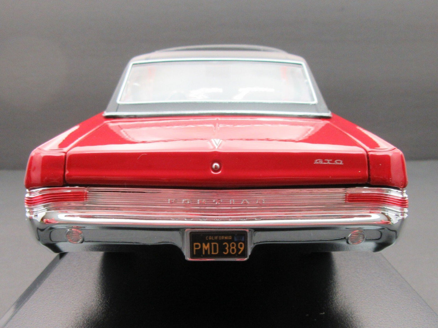1965 Pontiac GTO ~ Red ~ 1:18 ~ Metal Die Cast ~ Maisto