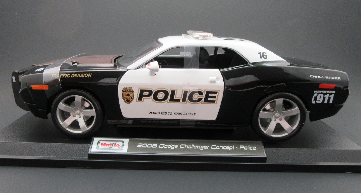 2006 Dodge Challenger Concept Police ~ Black & White ~ 1:18 ~ Die Cast ~ Maisto