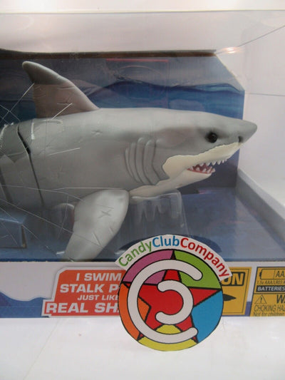 Robo Great White Shark Red Light up Eyes, Swims & Stalks Prey