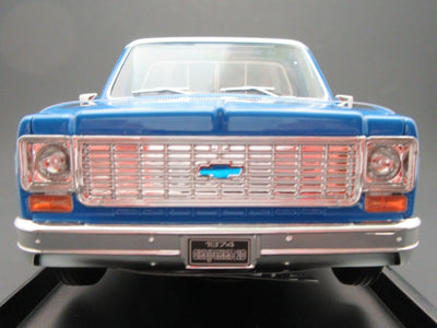 1974 Chevrolet C10 Cheyenne Super ~ Blue & White ~ 1:18 ~ Die Cast ~ Maisto