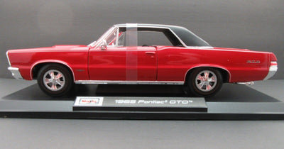 1965 Pontiac GTO ~ Red ~ 1:18 ~ Metal Die Cast ~ Maisto