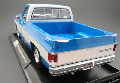 1974 Chevrolet C10 Cheyenne Super ~ Blue & White ~ 1:18 ~ Die Cast ~ Maisto