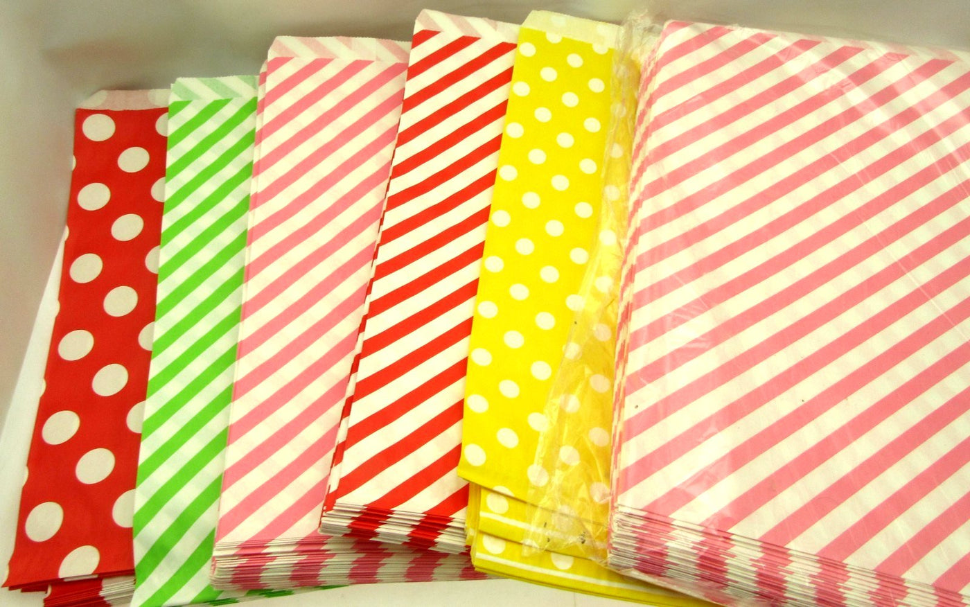 375 Gift Bags 8 1-2 x 11 inch
