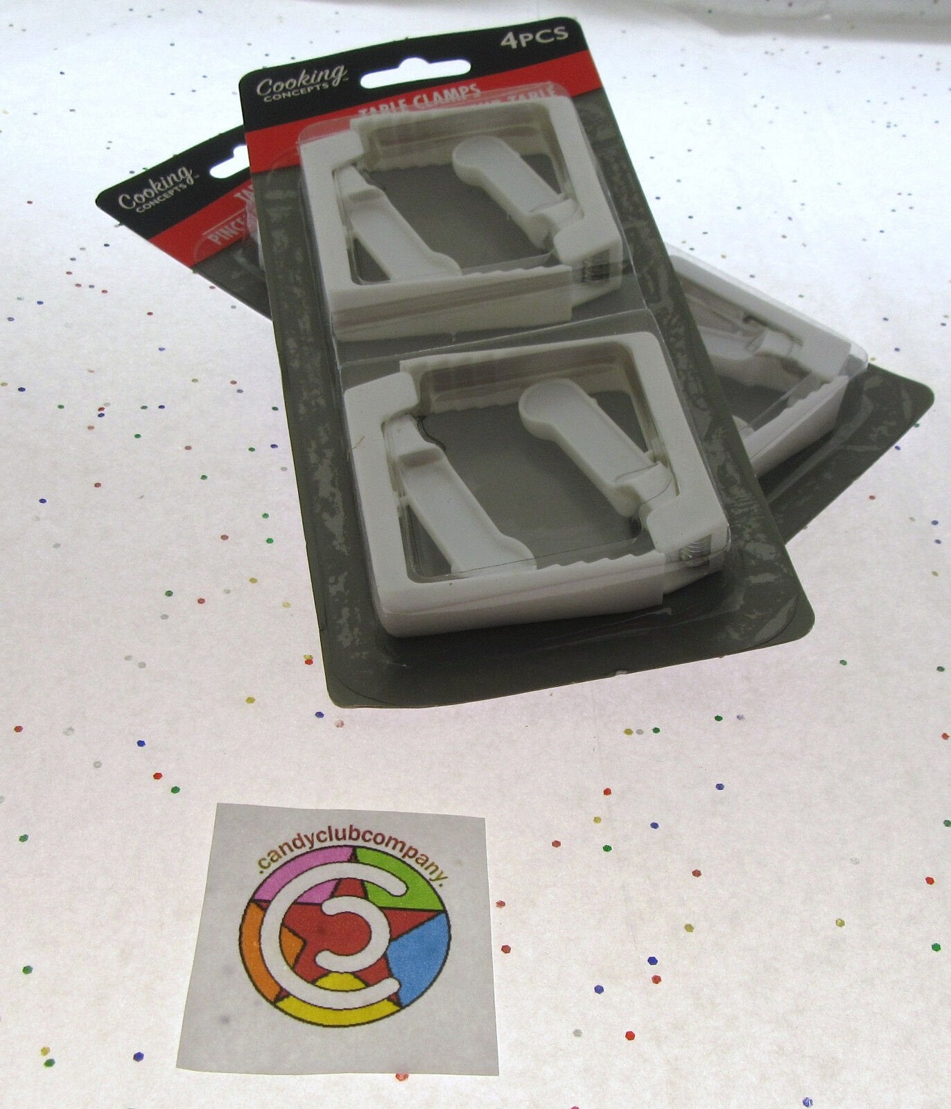 Tablecloth Holders spring loaded 4 pack Clamps Clips table ~ Lot of 2