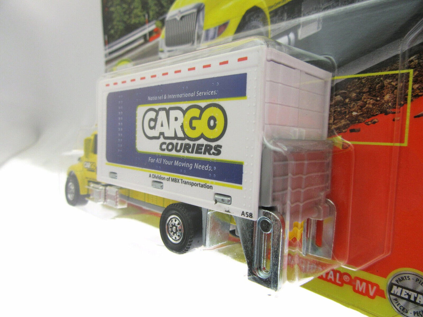 Matchbox Working Rigs ~ International MV Truck ~ Metal ~ Yellow