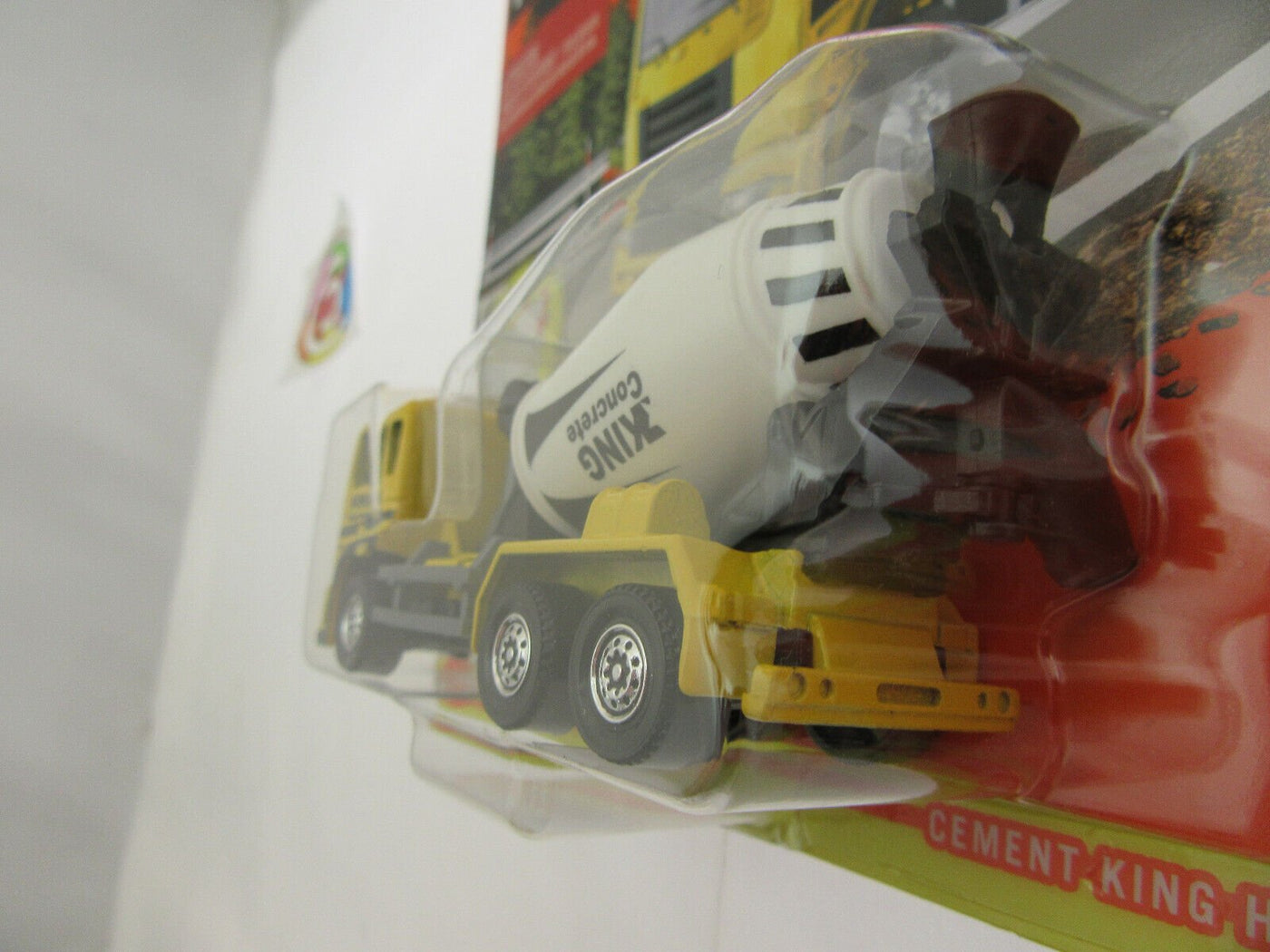 Matchbox Working Rigs ~ Cement King HD Truck ~ Metal